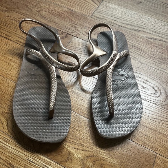 Havianas Urban Sandals - Picture 2 of 4